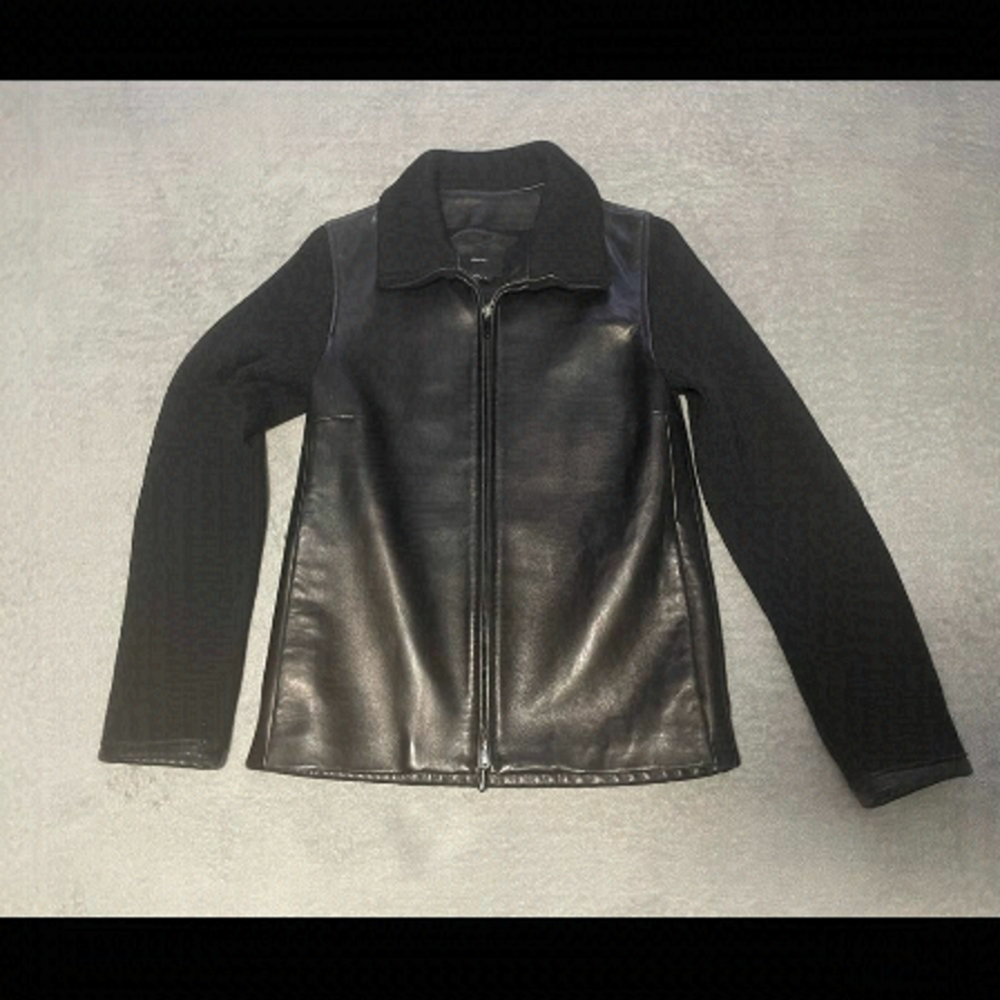 𝅺IDENTIFY leather and ribbed knit jacket size 4. Gorgeous soft leather! VGUC.